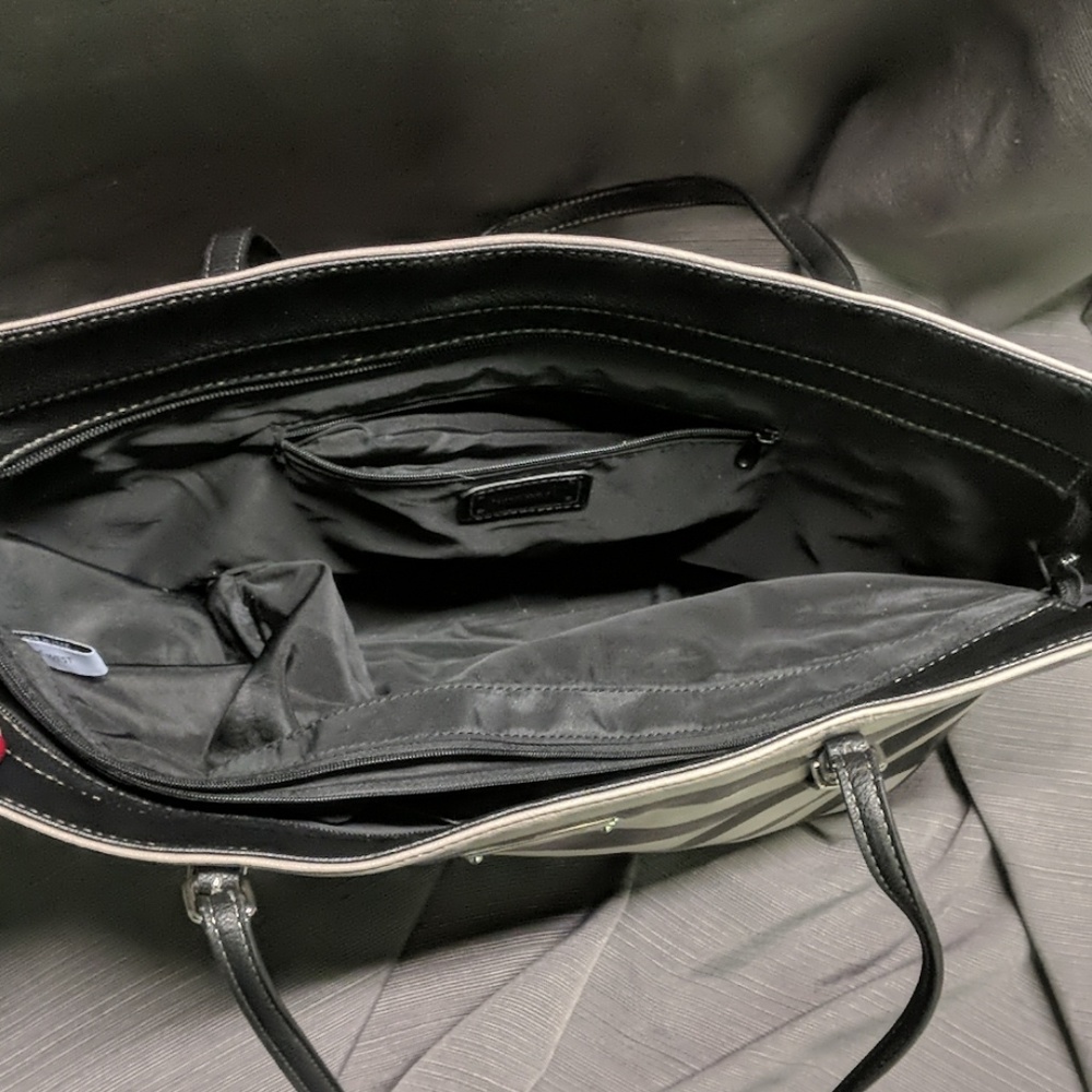 Tote - Picture 2 of 2